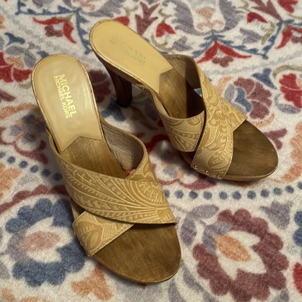 EUC Michael Kors wooden heels